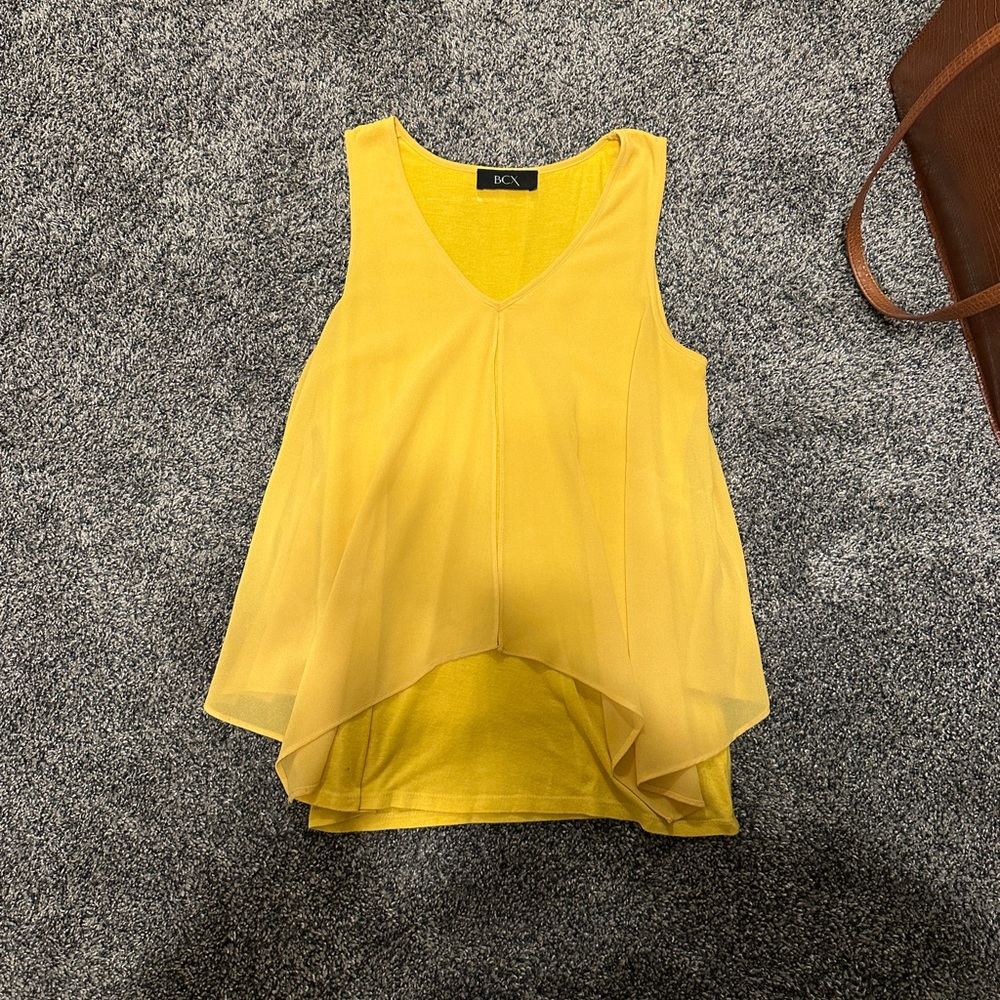 Yellow top, great for work, small